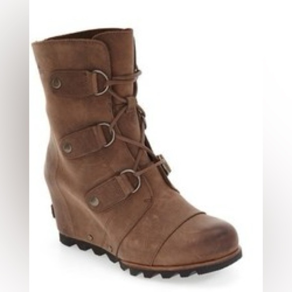 Sorel Joan of Arc Wedge Mid Boot Size 10